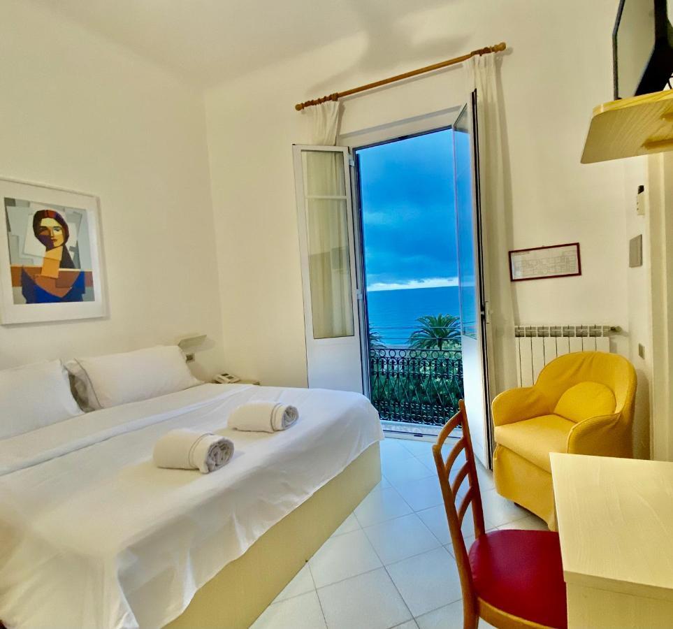 Hotel Alba Chiara Finale Ligure Luaran gambar