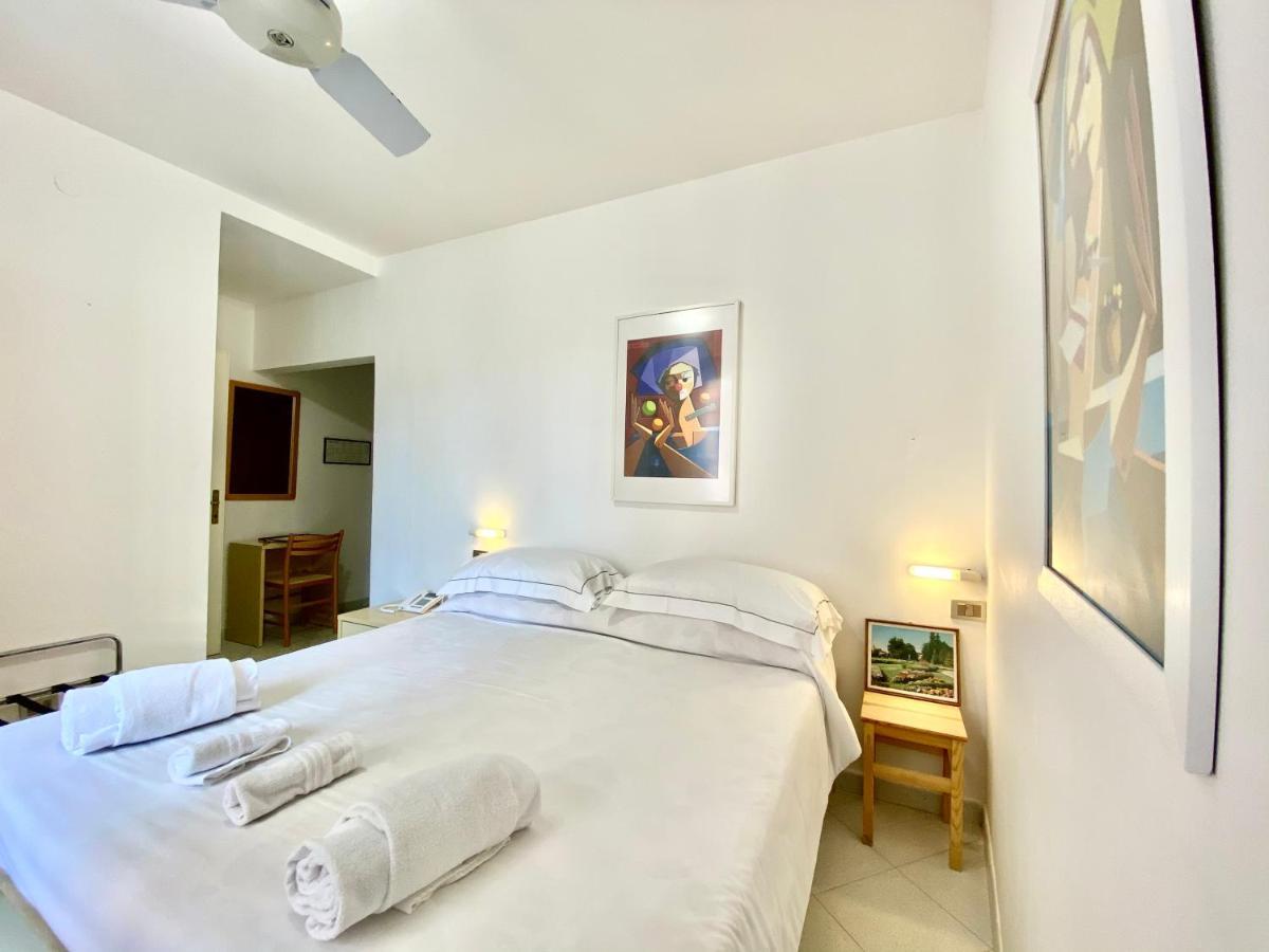 Hotel Alba Chiara Finale Ligure Luaran gambar