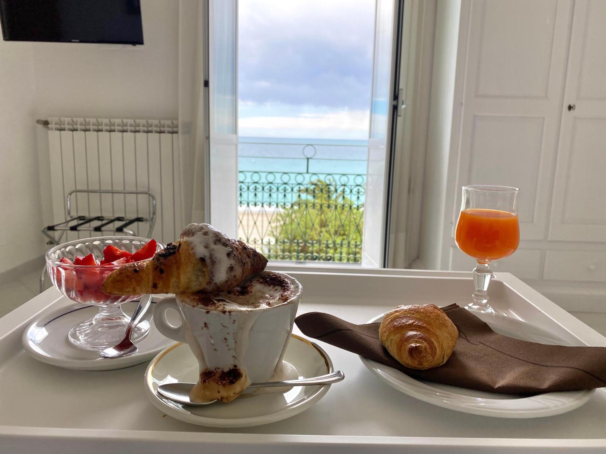 Hotel Alba Chiara Finale Ligure Luaran gambar
